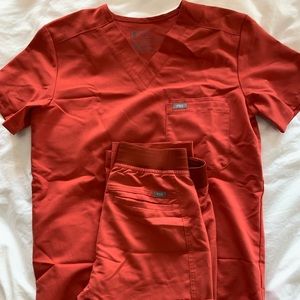 1 set XS FIGS Leon 2-pocket scrub w/ matching Axiom cargo scrub pants (XS/S)